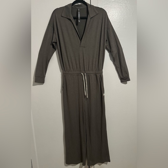 Vuori Gray Jumpsuit - Picture 4 of 6